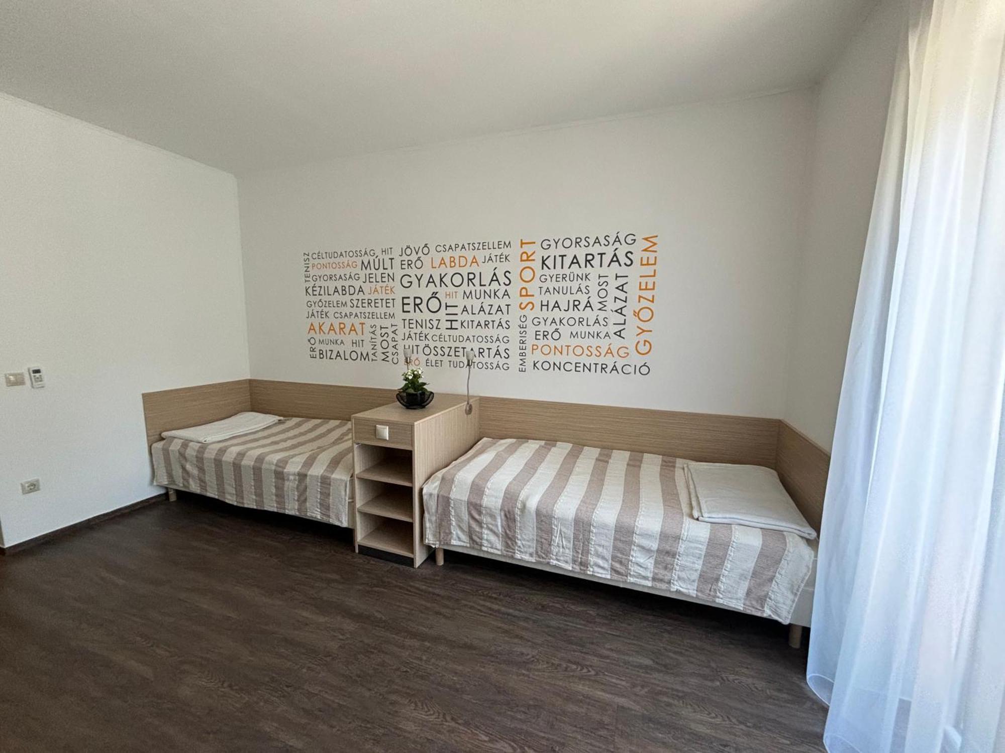 Skc Siofok Aparthotel Luaran gambar